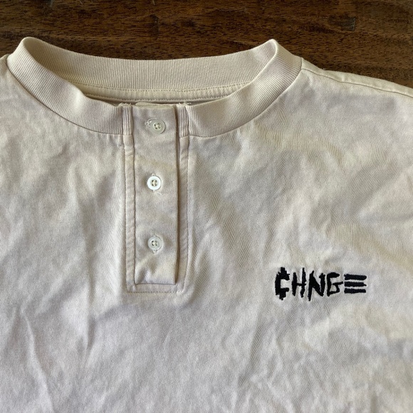 CHNGE Love Peace Cropped Henley sz Small White Longe Sleeve Embroidered - Picture 4 of 11